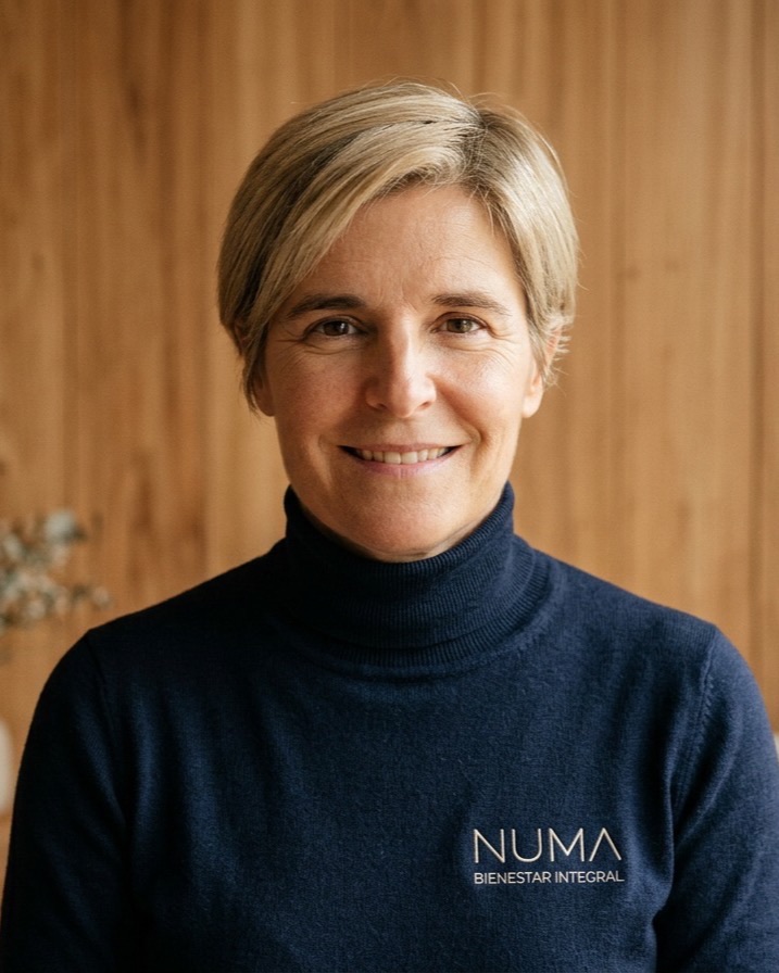 Silvia, terapeuta de NUMA, en el local